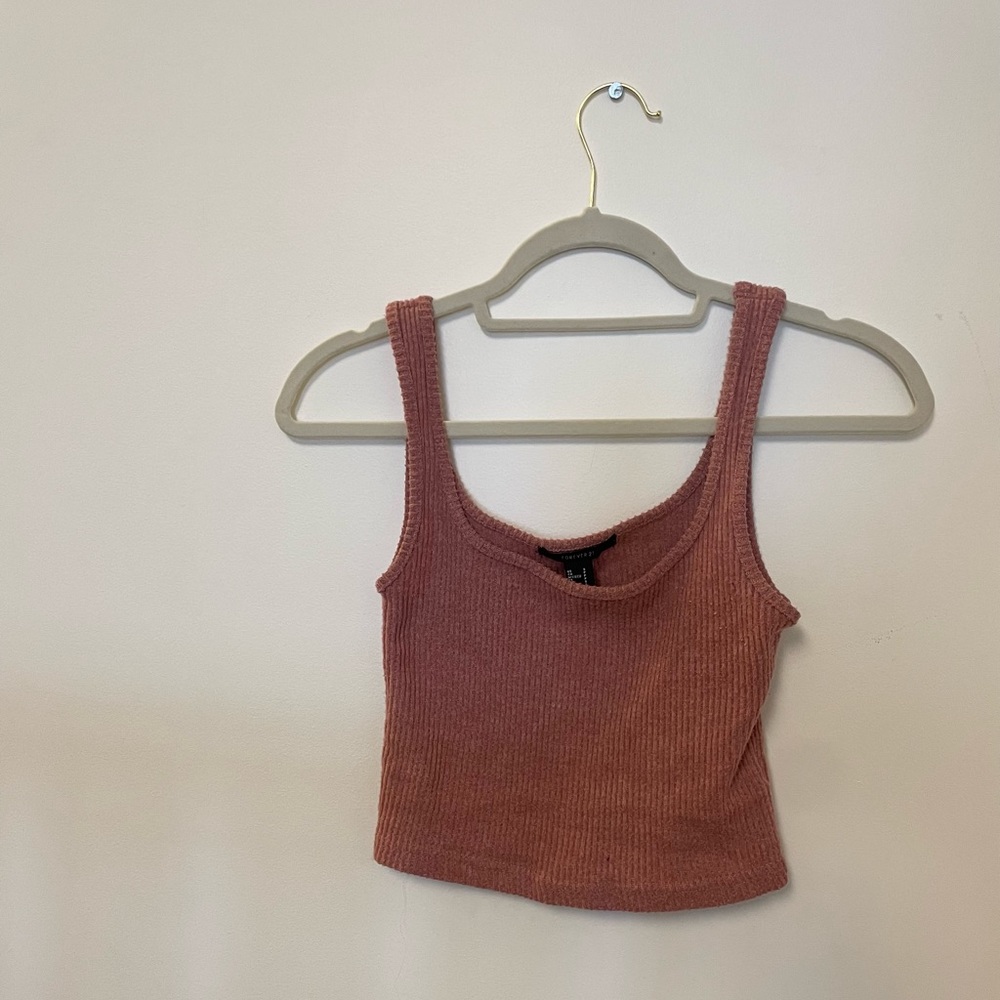 forever 21 cropped pink tank!